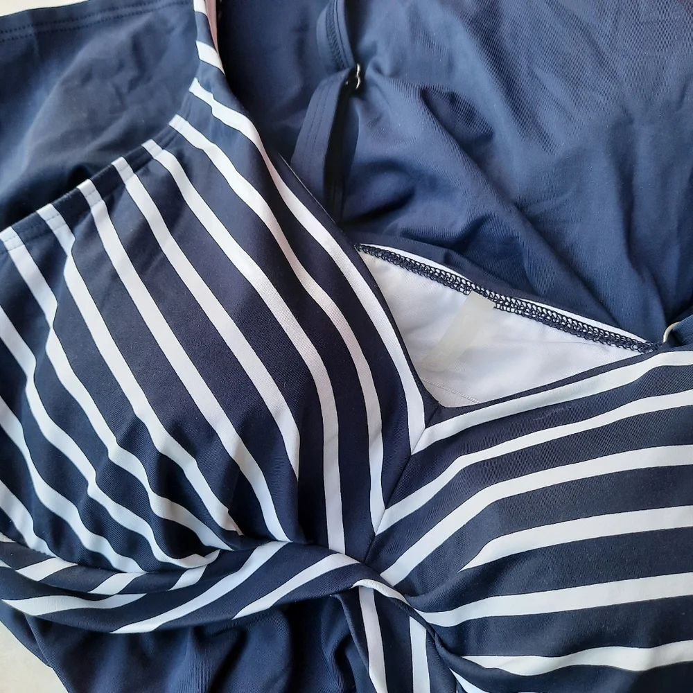 Lands' End Swim Slimming Swing Stripe Padded Bra Tankini Top 10 Navy White - Picture 12 of 13